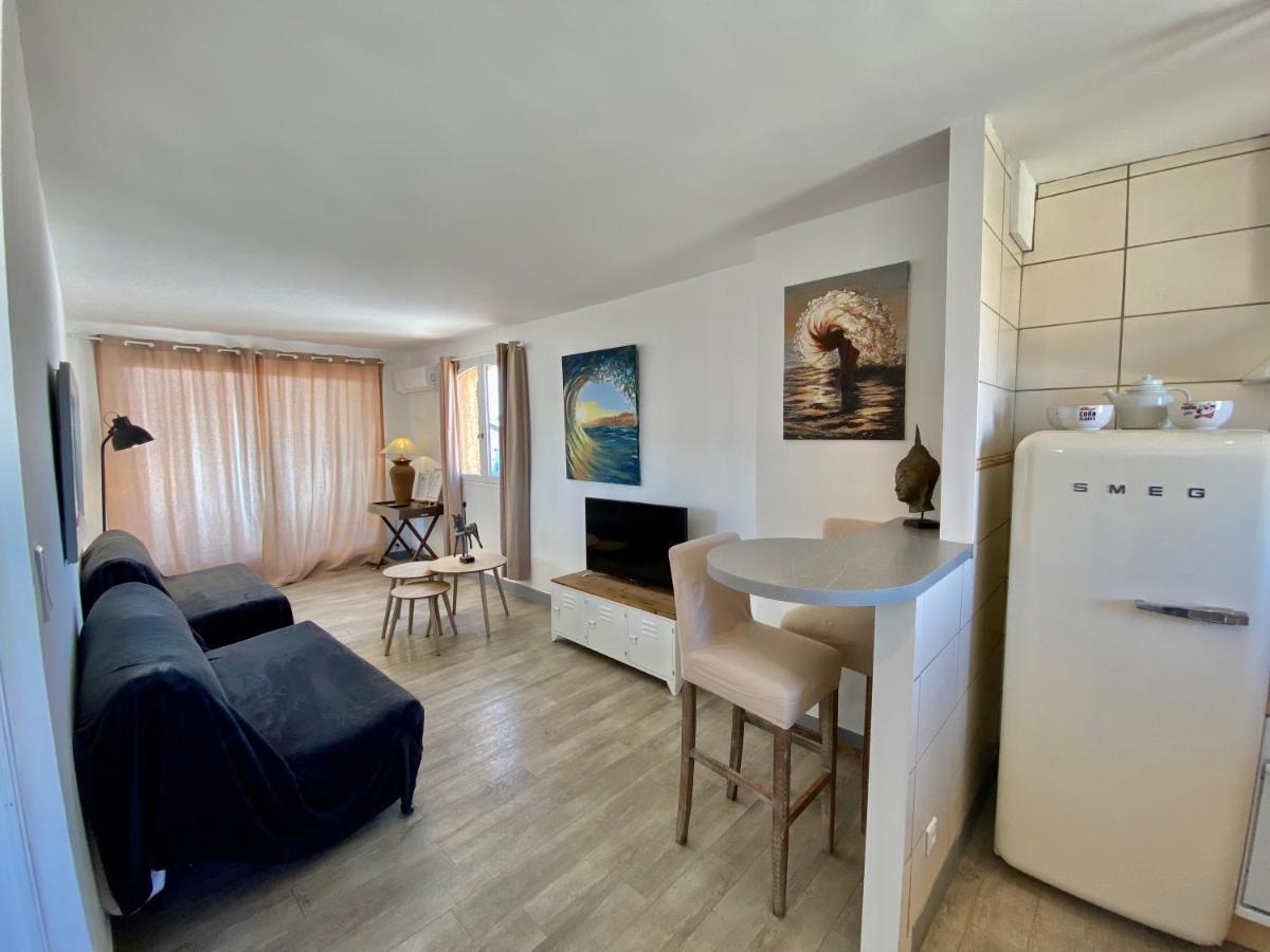 Appartement Les marines, 2min Plage, accès direct port à Cogolin Extérieur photo