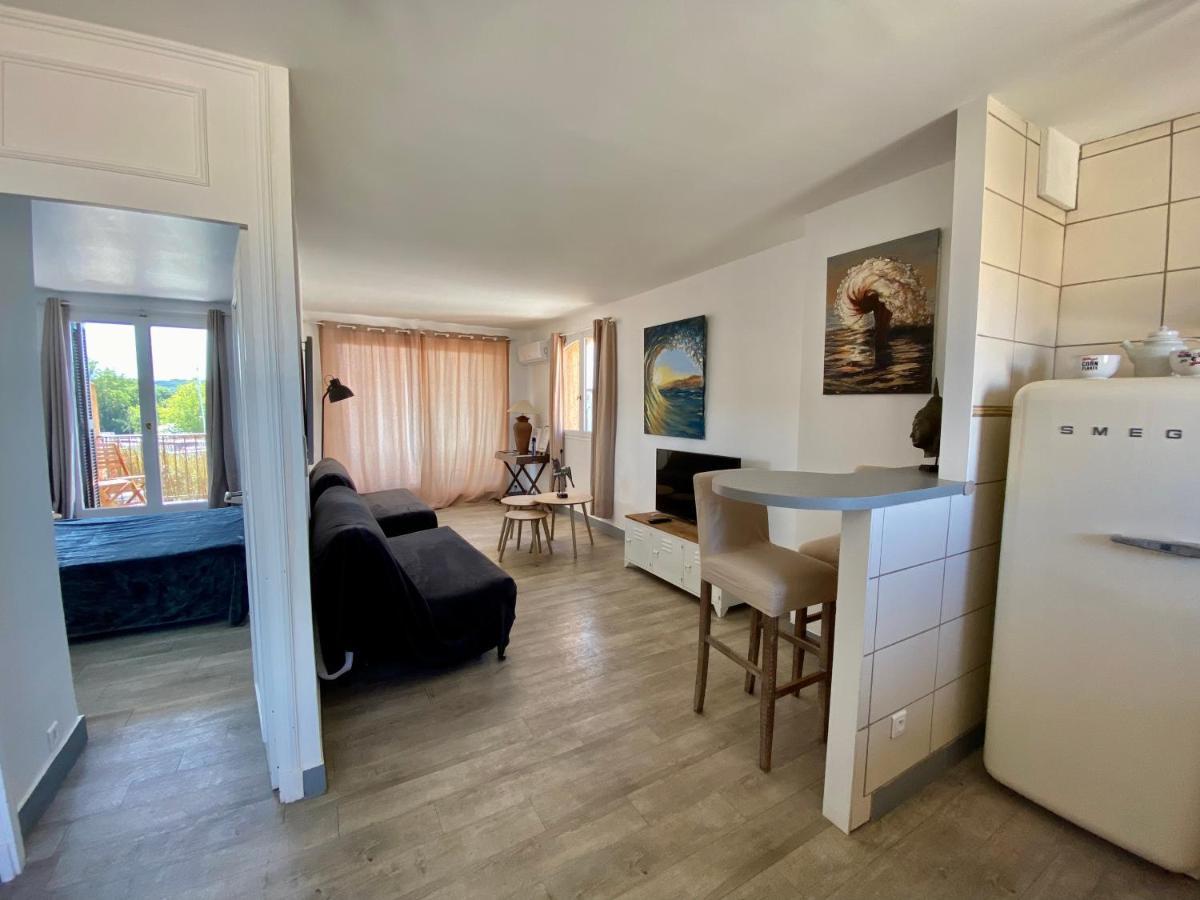 Appartement Les marines, 2min Plage, accès direct port à Cogolin Extérieur photo